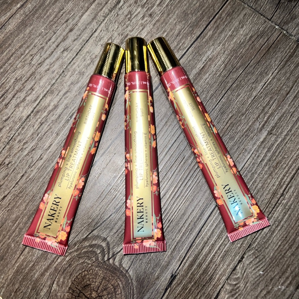 Nakery plumping line smoothing+hyaluronic sphere+Vit E Bday Suit Lip Trtmt x3